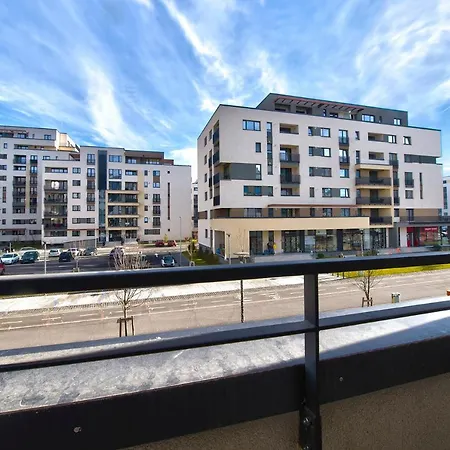 Home&travel One Apartment *