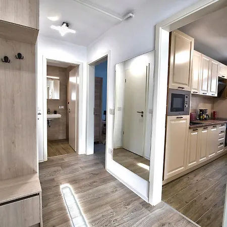 Home&travel One Apartment *