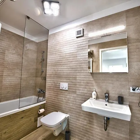 Home&travel One Apartment *